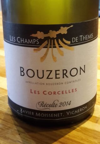 Photo d'une bouteille de Les Champs des Thémis Bouzeron