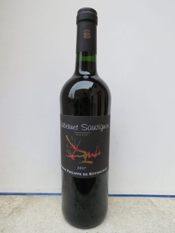 Photo d'une bouteille de Baron Philippe de Rothschild Vin de pays d'Oc
