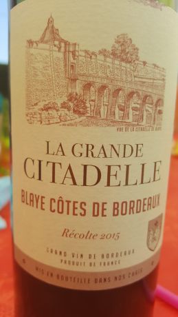Photo d'une bouteille de La grande Citadelle Blaye-Côtes-de-Bordeaux