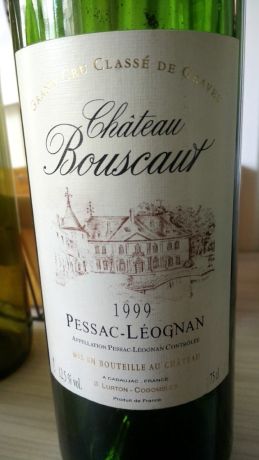 Photo d'une bouteille de Château Bouscaut Pessac-Léognan