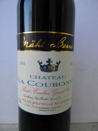 Photo d'une bouteille de Château La Couronne Saint-Emilion-Grand-Cru