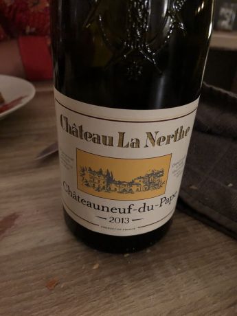 Photo d'une bouteille de Château la Nerthe Châteauneuf-du-Pape