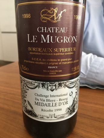 Photo d'une bouteille de Château le Mugron Bordeaux-supérieur