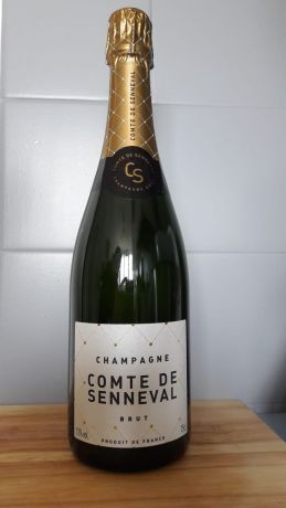 Photo d'une bouteille de Comte de Senneval Champagne