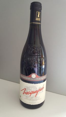 Photo d'une bouteille de Domaine de la tourade Vacqueyras