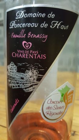 Photo d'une bouteille de Domaine de Poncereau de Haut, Rosé Cabernets Vin de pays Charentais