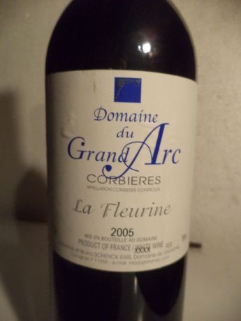 Photo d'une bouteille de Domaine du Grand Arc Corbières