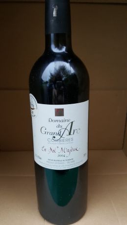 Photo d'une bouteille de Domaine du Grand Arc Corbières