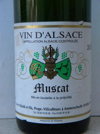 Photo d'une bouteille de Lucien Habold et fils Alsace Muscat