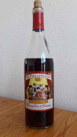 Photo d'une bouteille de Le Père la Grolle Beaujolais-Nouveau